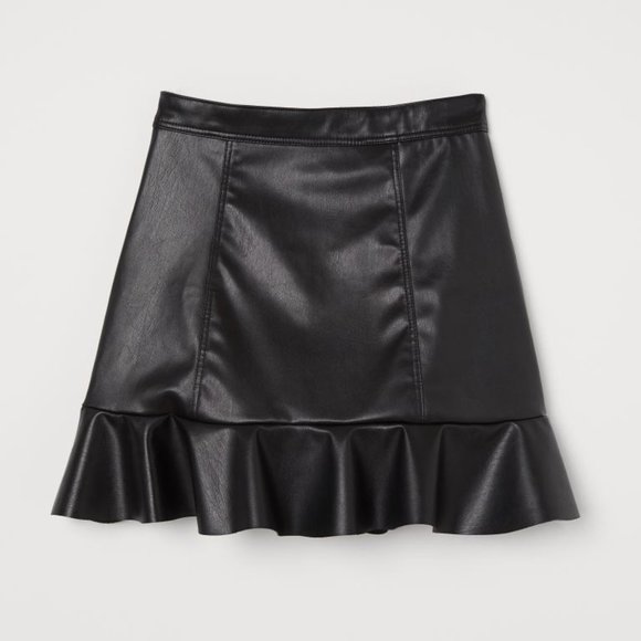 (NWT) H&M - black faux leather flounced skirt (10) - Picture 4 of 4